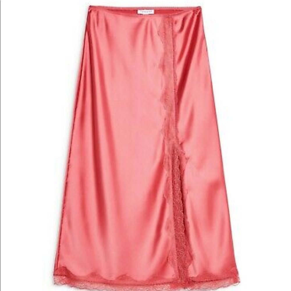 MIDI skirt with left sided slit
